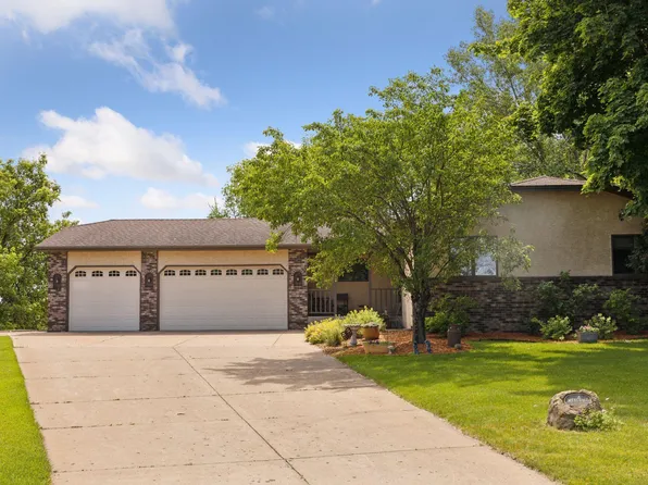 14085 Aztec St NW, Andover, MN 55304