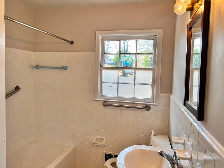635 Heathmoor Pl — Photo 8