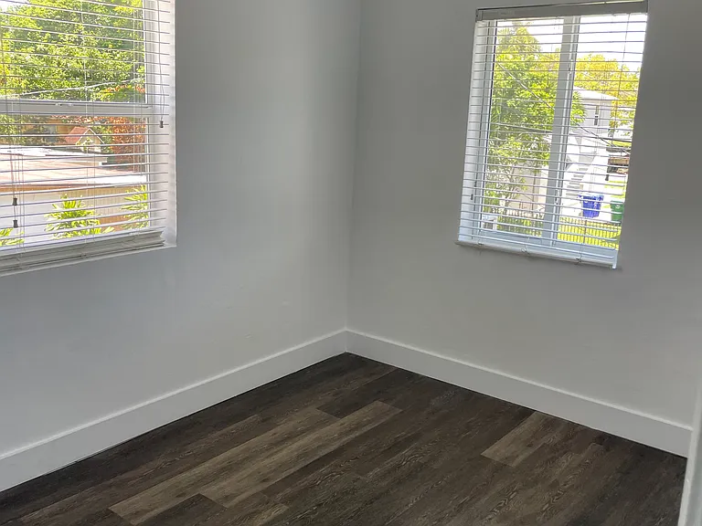 2350 SW 26th Ln — Photo 16