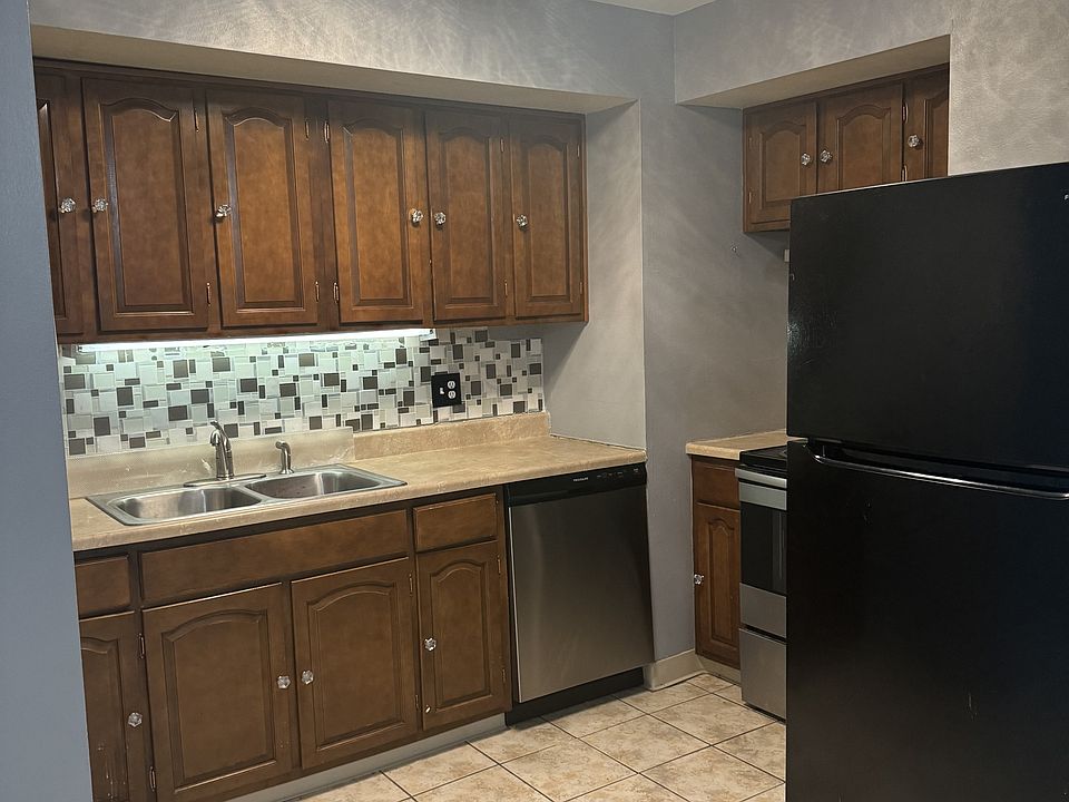 1st image of 3112-3114 Honeycutt Cir #3112