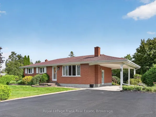 701 Joseph St, Selwyn, ON K0L 1T0