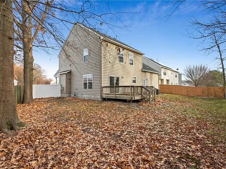 60 Manilla Ln — Photo 25