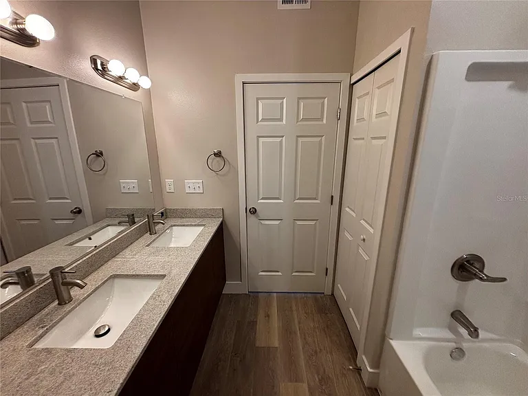4424 S Texas Ave #304 — Photo 14
