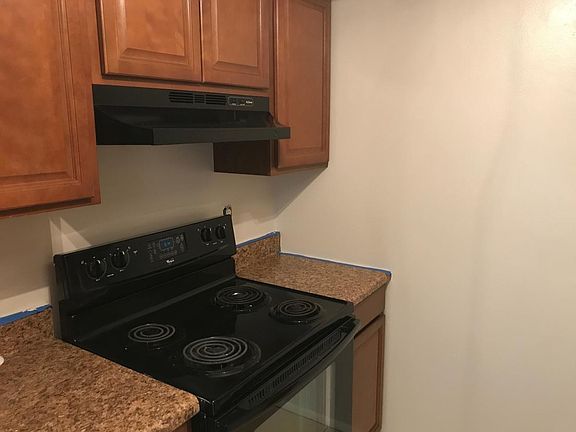 3rd image of 5404 Desoto Pl