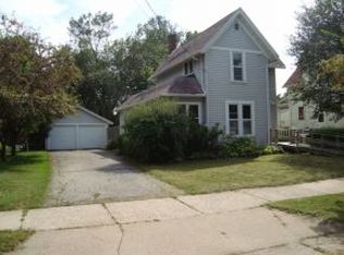 913 E Pacific St, Appleton, WI 54911