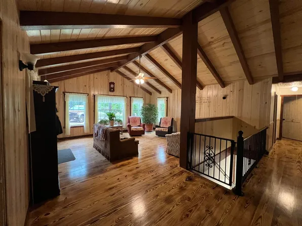 2967 Bethlehem Church Rd, Mount Hermon, KY 42157