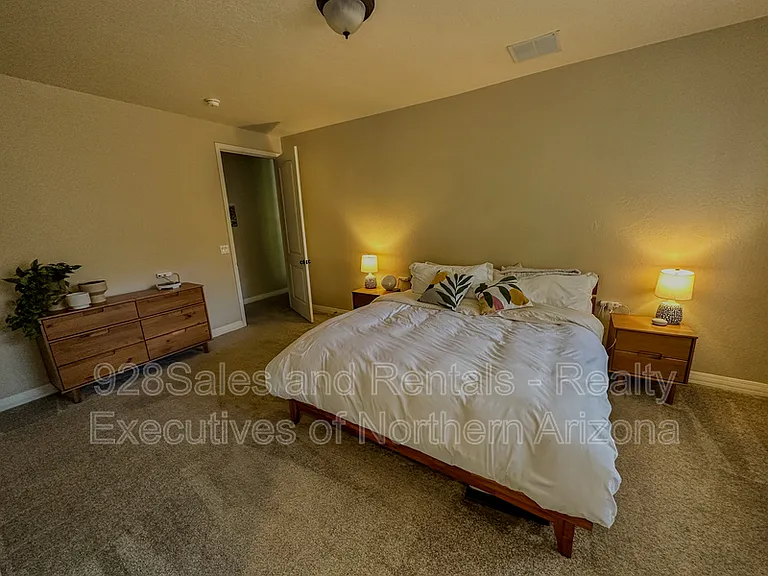 537 W Nugget Trl — Photo 43