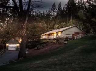 320 Pair A Dice Ranch Rd, Jacksonville, OR 97530