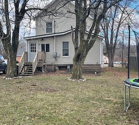 3rd image of 404 Grandview Ave