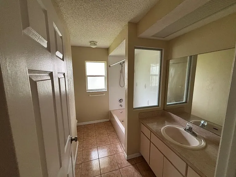 11018 Audie Brook Dr — Photo 9