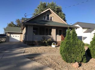106 W 3rd St, Riceville, IA 50466