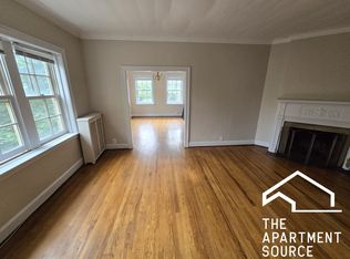 1454 Oak Ave APT 2E, Evanston, IL 60201
