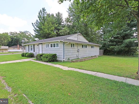 4th image of 707 Beechwood Ave