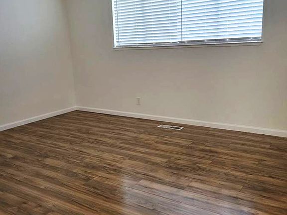 5th image of 4655 Bolero Dr