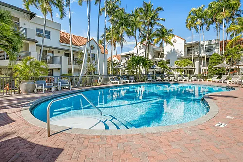 Sheridan Ocean Club Apartments Photo 1