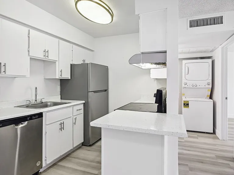 1 Bedroom - Kitchen / Laundry View