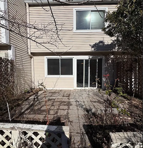 220 Elizabeth St #E8 — Photo 27