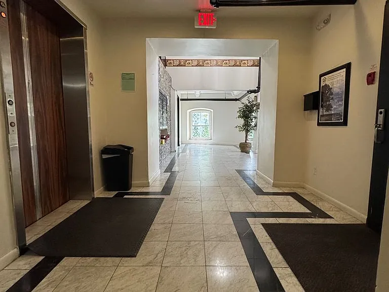 Cigar Factory Apartments — Photo 11