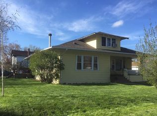 1321 River St, Forsyth, MT 59327