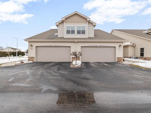 520 Cedar Bluffs WAY, Slinger, WI 53086