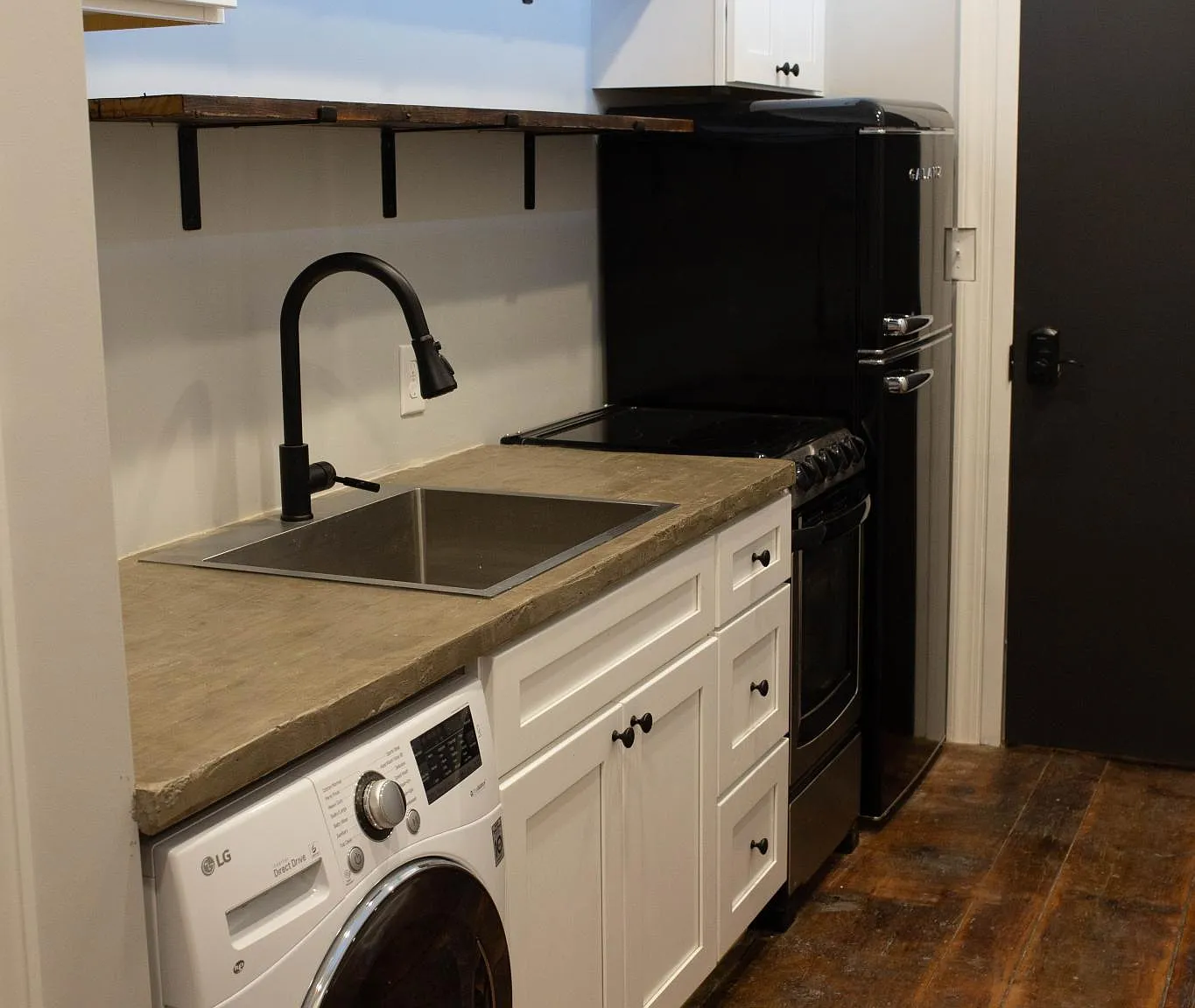 30 N Water St — Photo 4
