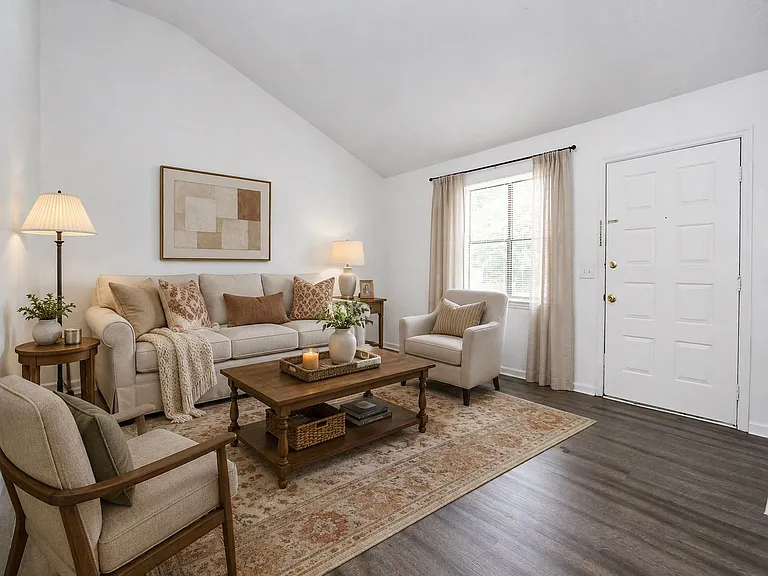 26 Nicole Ln — Photo 1