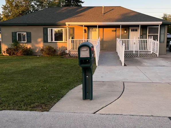 3079 S Grove Dr, Monroe, MI 48162