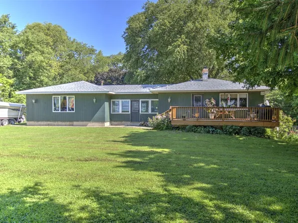 915 E 2700 North Rd, Moweaqua, IL 62550