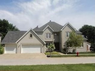 10032 Kawa Ct, Schiller Park, IL 60176
