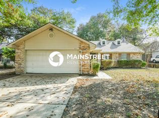 628 Nora Ln, Desoto, TX 75115