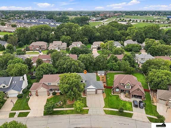 5th image of 5915 Arrowwood Rd