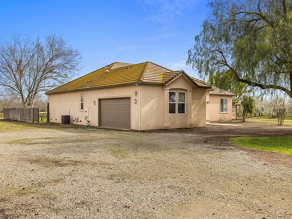 3rd image of 2306 Young Rd