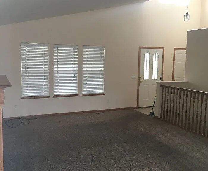 1318 Finch St — Photo 12