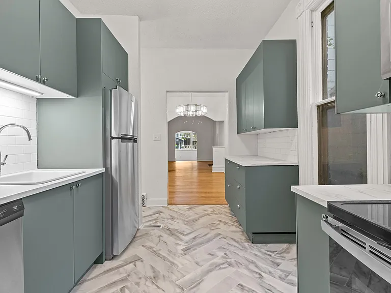 2925 Holmes St #A — Photo 11