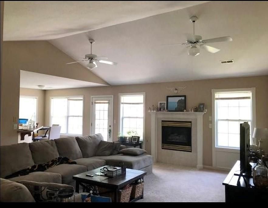 2nd image of 604 Nancy Dr