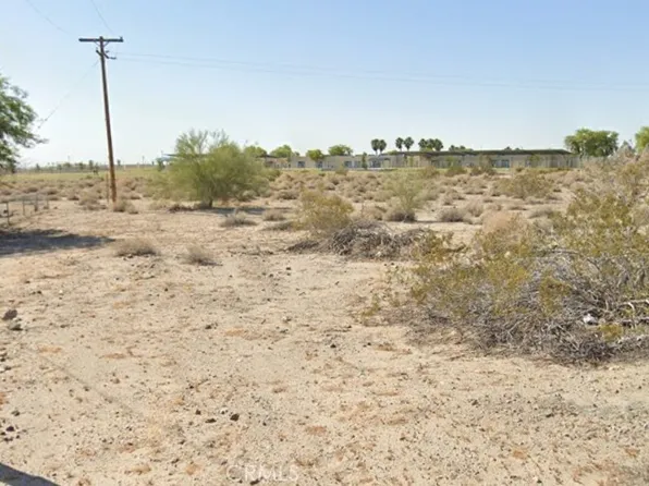 2512 Sea Gull Ave, Thermal, CA 92274