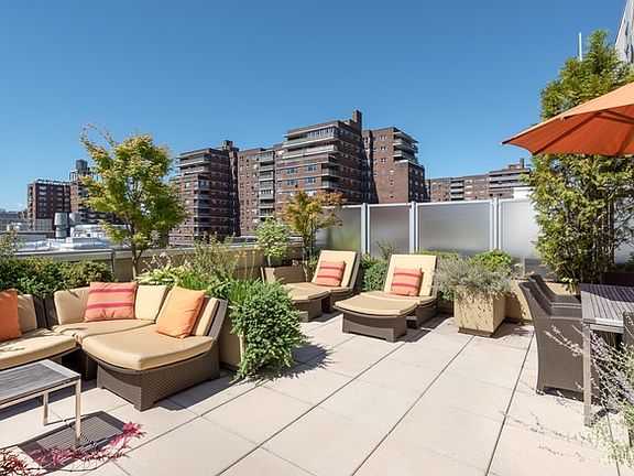 5th image of 261 W 28th St
