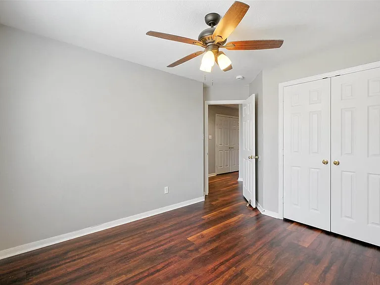 10222 Thornmont Ln — Photo 14