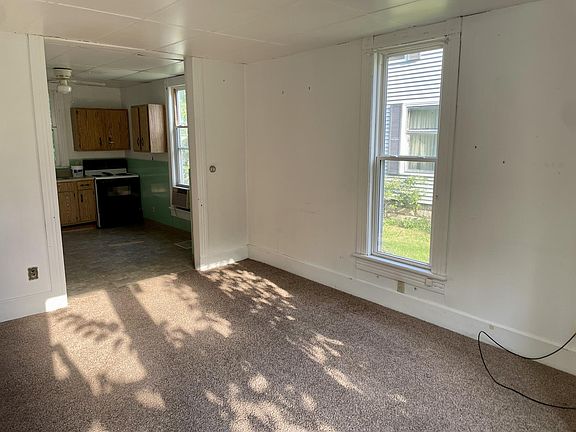 4th image of 205 N Ella St