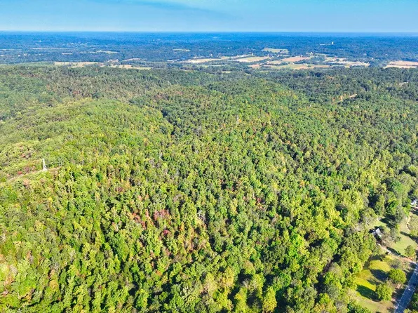 1 Little Piney Rd, Centerville, TN 37033