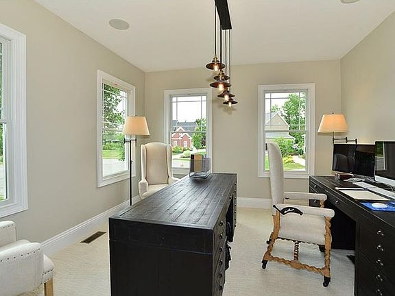 5th image of 119 Redbud Ct