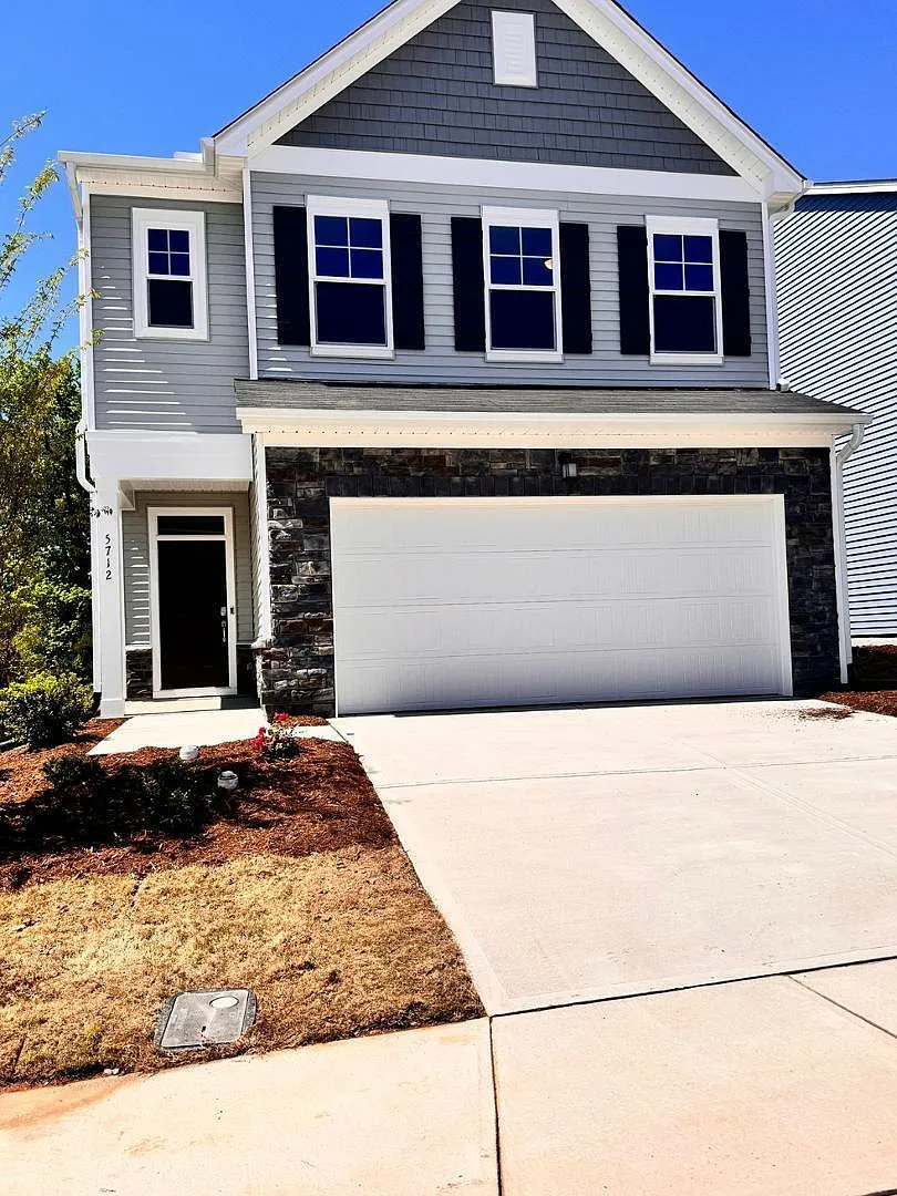 Building Photo - 5712 Woodlawn Dr