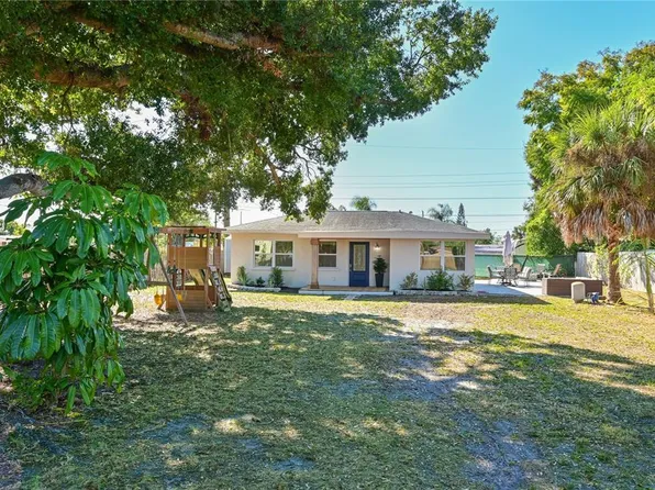 1712 63rd Ave W, Bradenton, FL 34207