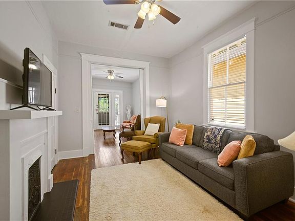 5th image of 5017 S Saratoga St