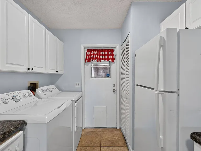 12310 Tavares Ridge Ct — Photo 14