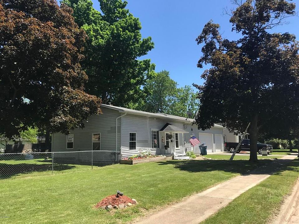 128 Floral Ave