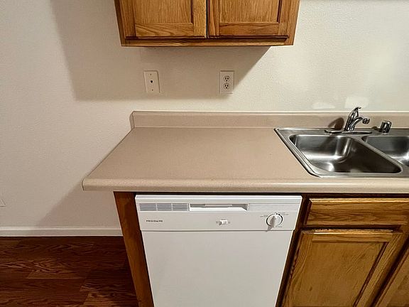 5th image of 20 Cloud Dr Unit C