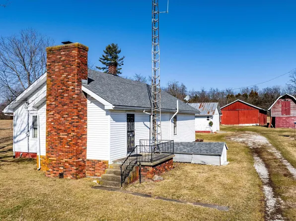 2017 S Meridian Rd, Mitchell, IN 47446