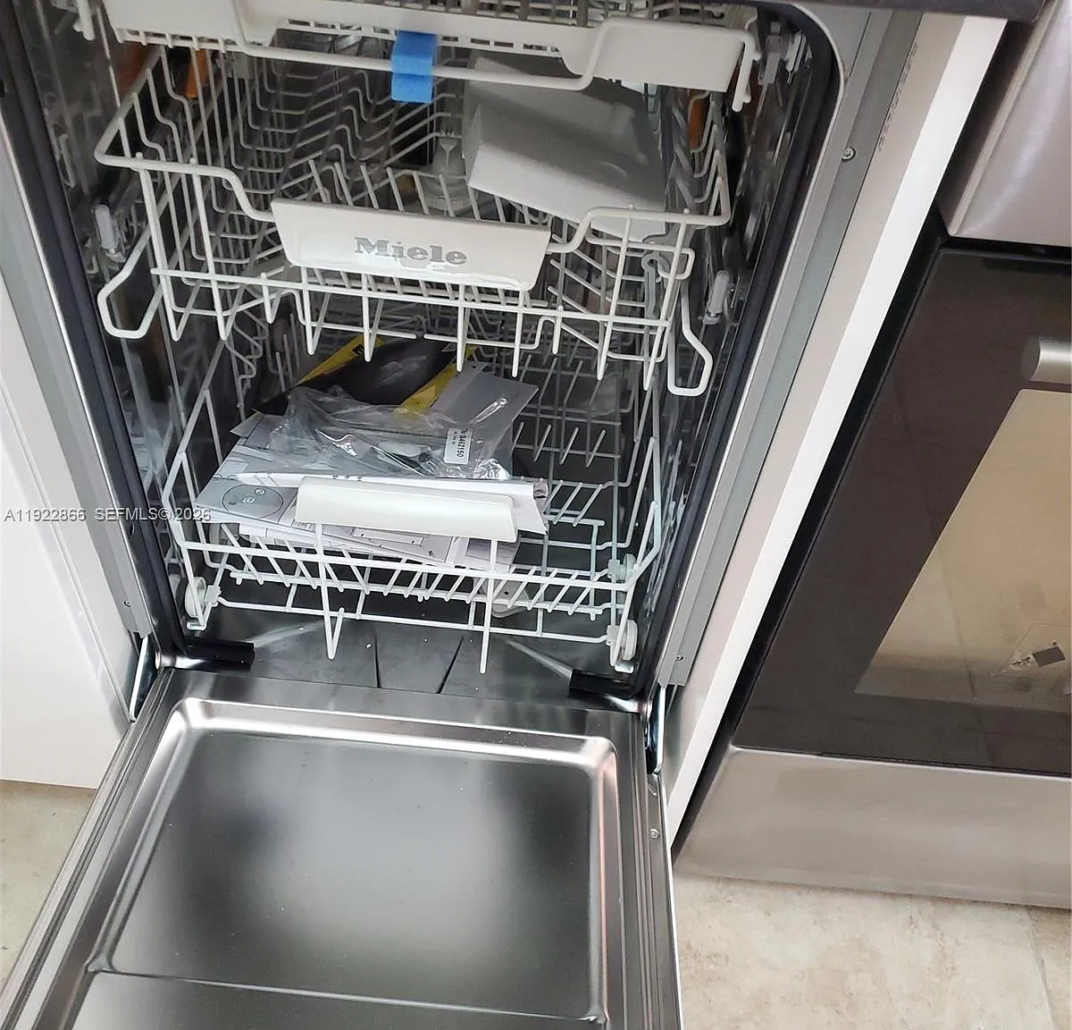 Belfort Condominium — Photo 4