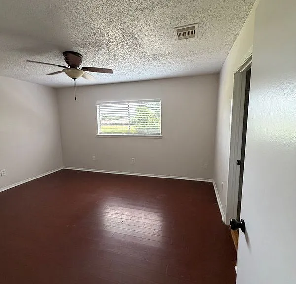 18210 Almonte Ln — Photo 7
